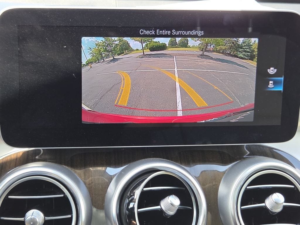 Used 2020 Mercedes-Benz GLC 300 4MATIC image 9
