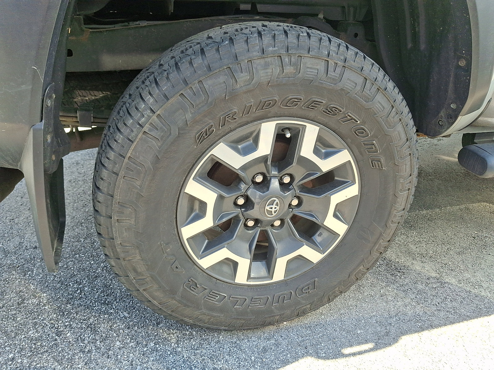 Used 2021 Toyota Tacoma TRD Off-Road image 9