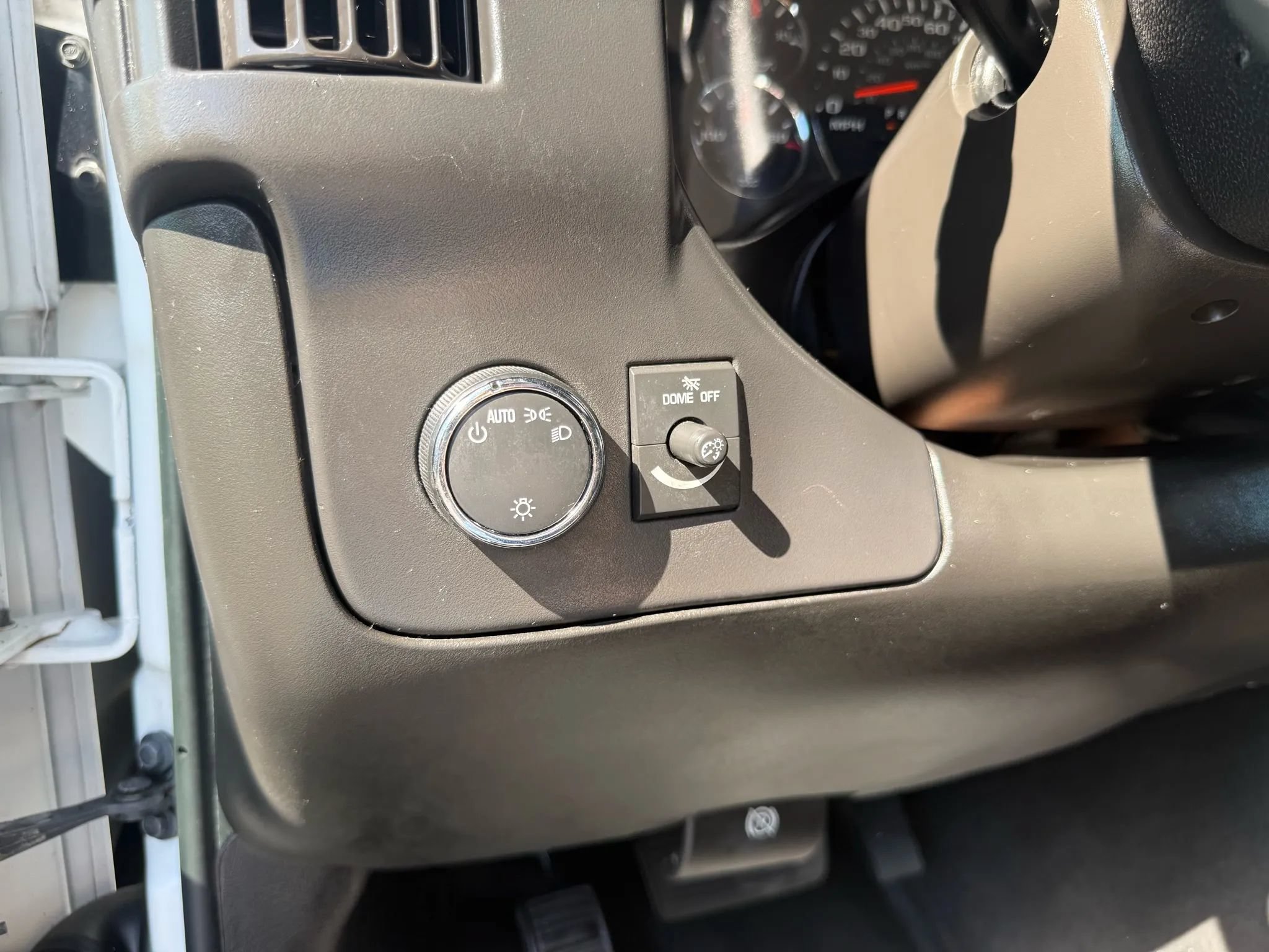 Used 2016 Chevrolet Express 2500 RWD image 39