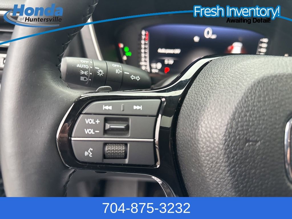 Used 2025 Honda Pilot Elite image 47