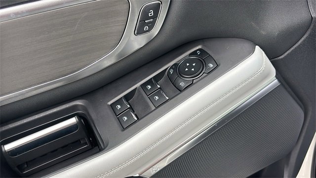 Used 2025 Ford Expedition Platinum image 12