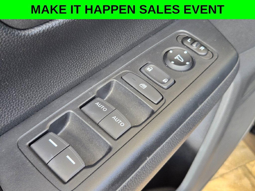 Used 2025 Honda CR-V EX image 12