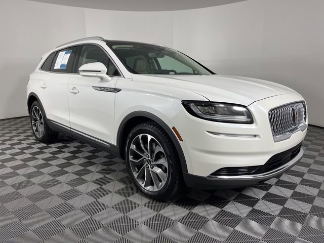 Used 2021 Lincoln Nautilus Reserve w/ Cargo Utility Package FWD image 2