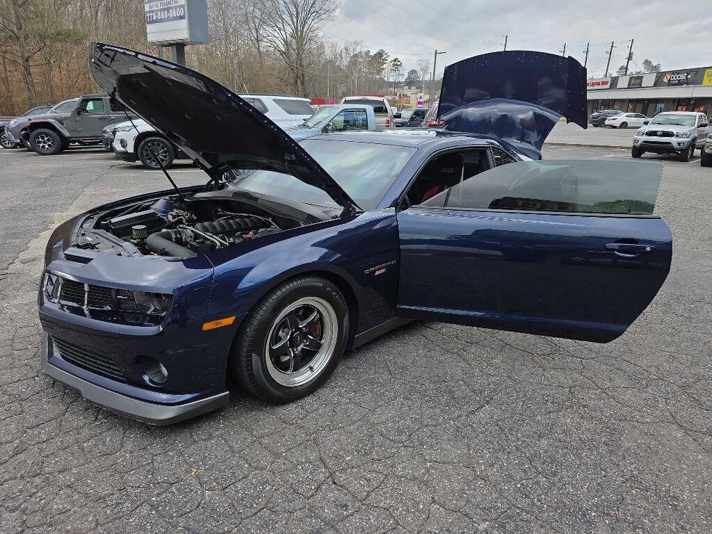 Used 2010 Chevrolet Camaro SS w/ LPO, Ground Effects Package image 2