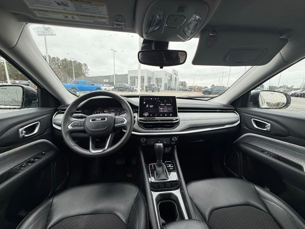 Used 2022 Jeep Compass Latitude image 12