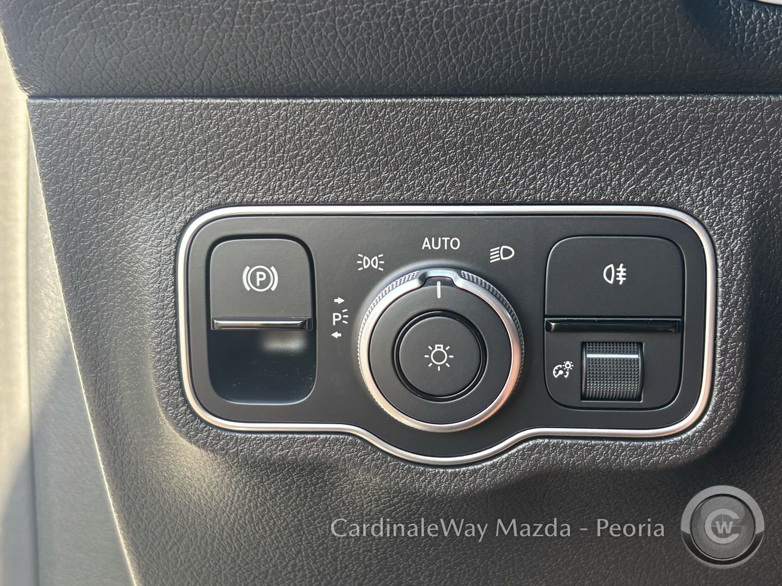 Used 2024 Mercedes-Benz EQB 300 300 image 26