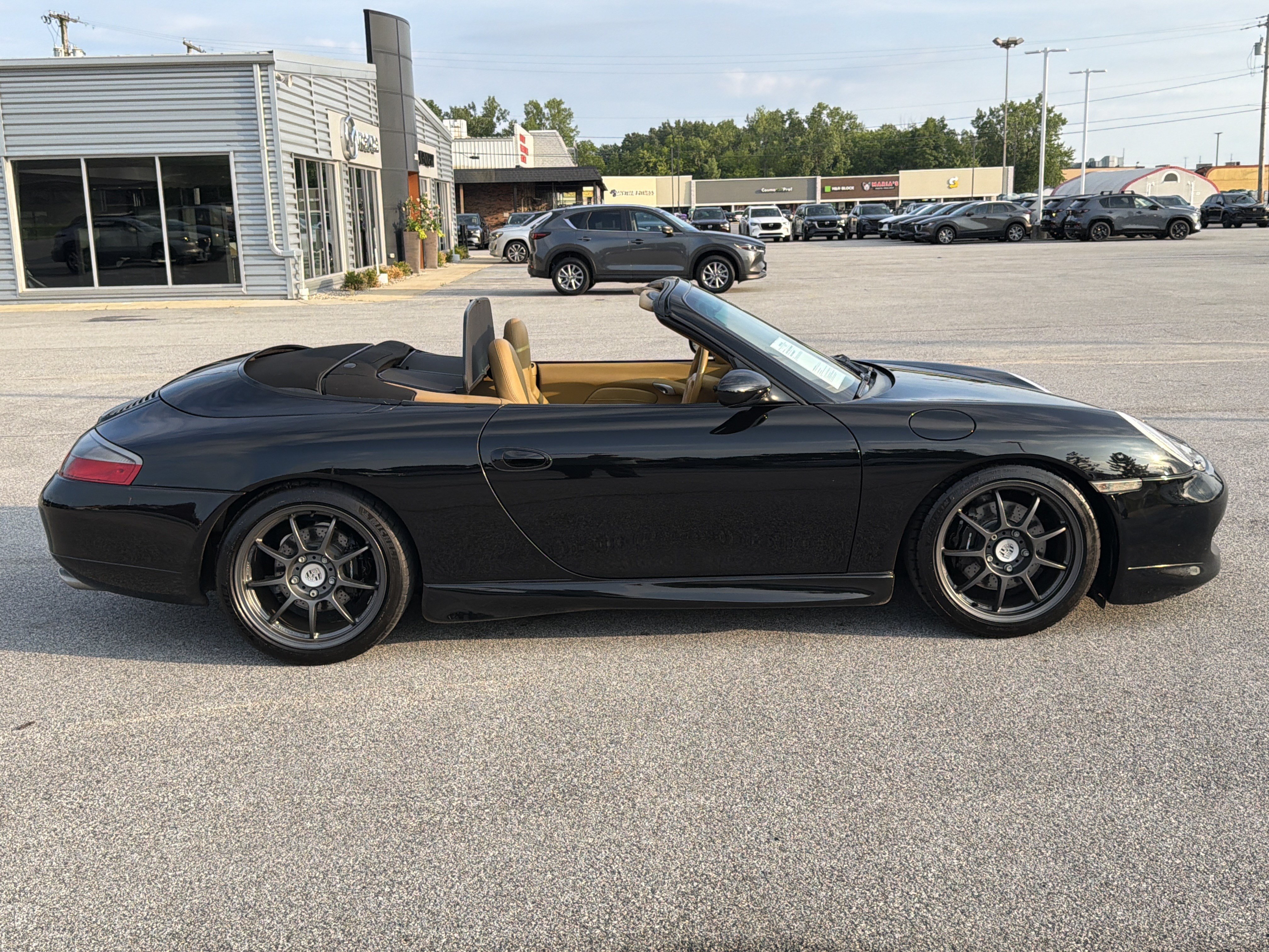 Used 2000 Porsche 911 Carrera RWD image 2