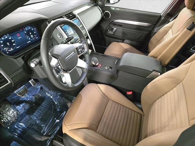 New 2025 Land Rover Discovery Dynamic SE AWD/4WD image 17