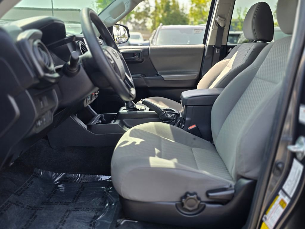 Used 2022 Toyota Tacoma SR image 13