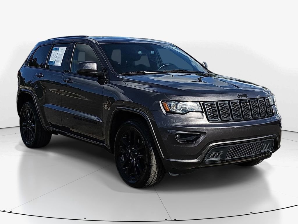 Used 2021 Jeep Grand Cherokee Laredo X image 2