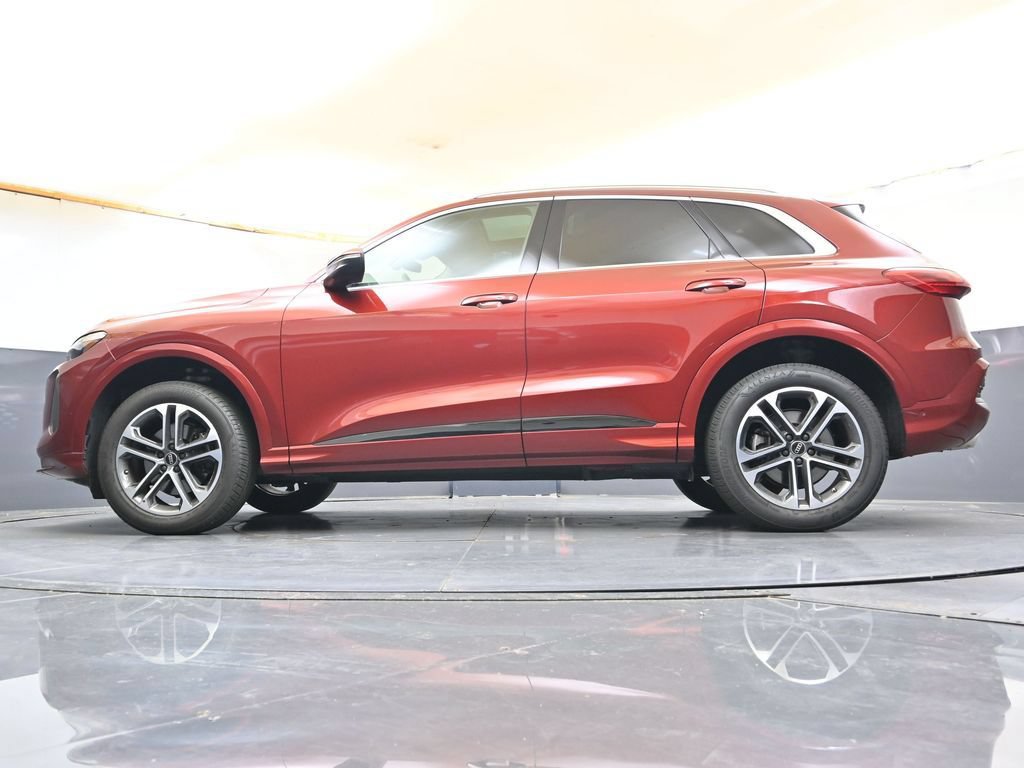 Certified 2025 Audi Q5 Premium Plus w/ Premium Plus AWD/4WD image 31