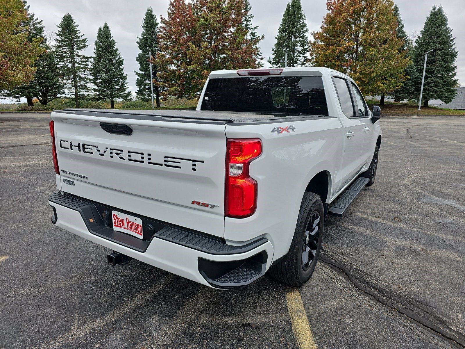 Used 2024 Chevrolet Silverado 1500 RST AWD/4WD image 7