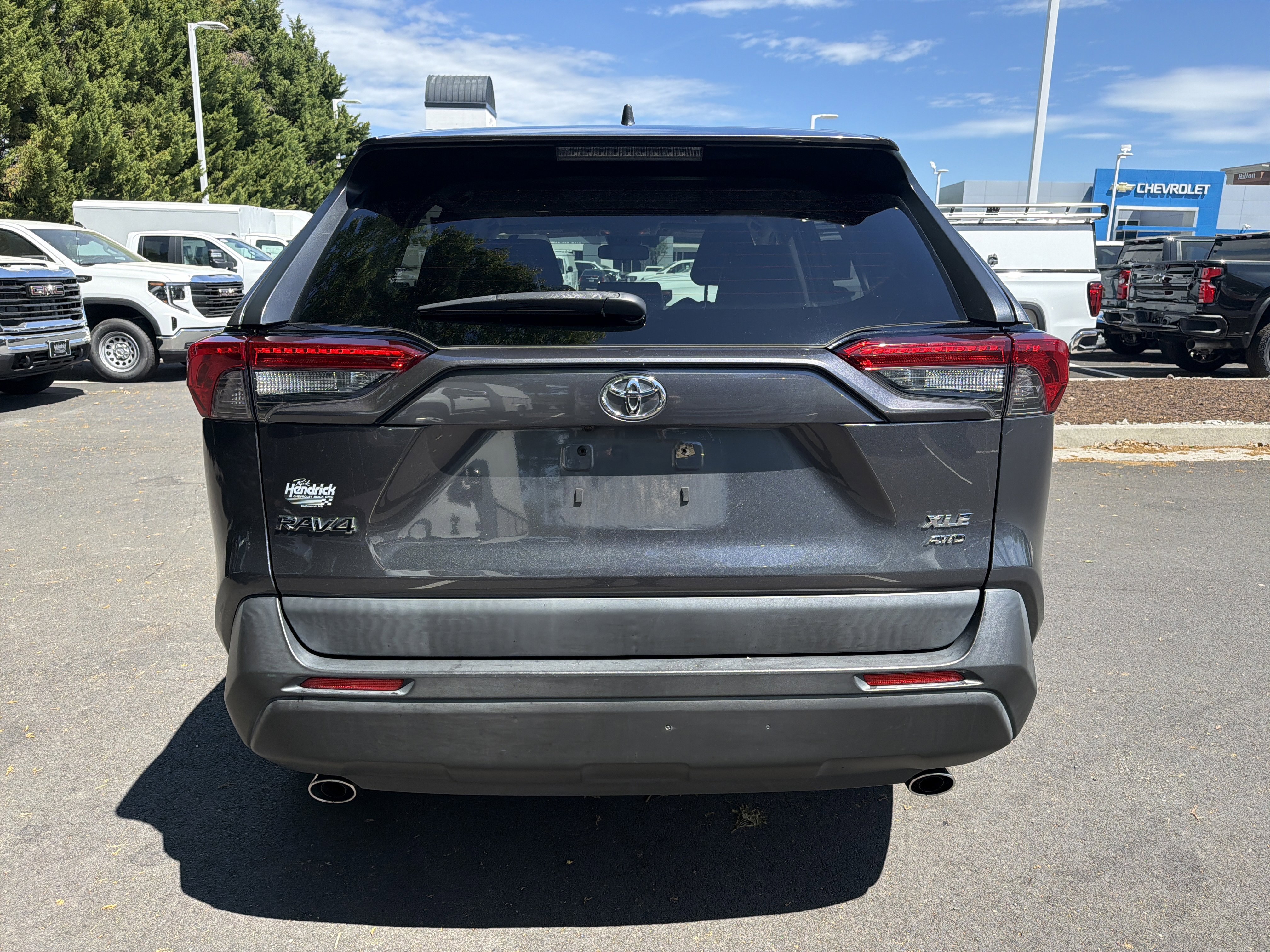 Used 2019 Toyota RAV4 XLE Premium w/ Cold Weather Package image 9