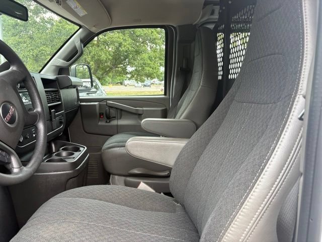 Used 2025 GMC Savana 2500 w/ Driver Convenience Package RWD image 27