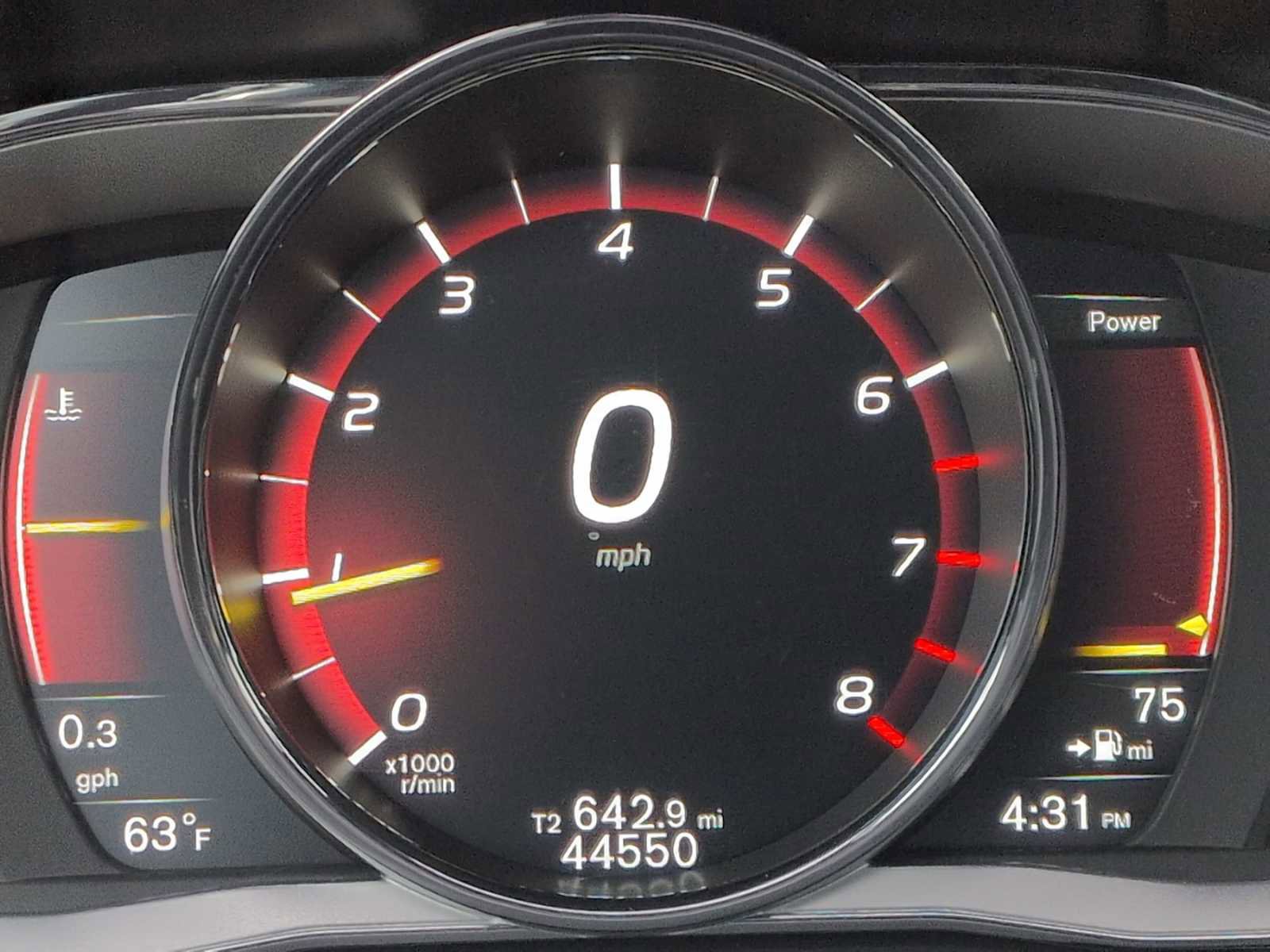 Used 2017 Volvo V60 T5 Premier w/ Convenience Package image 31