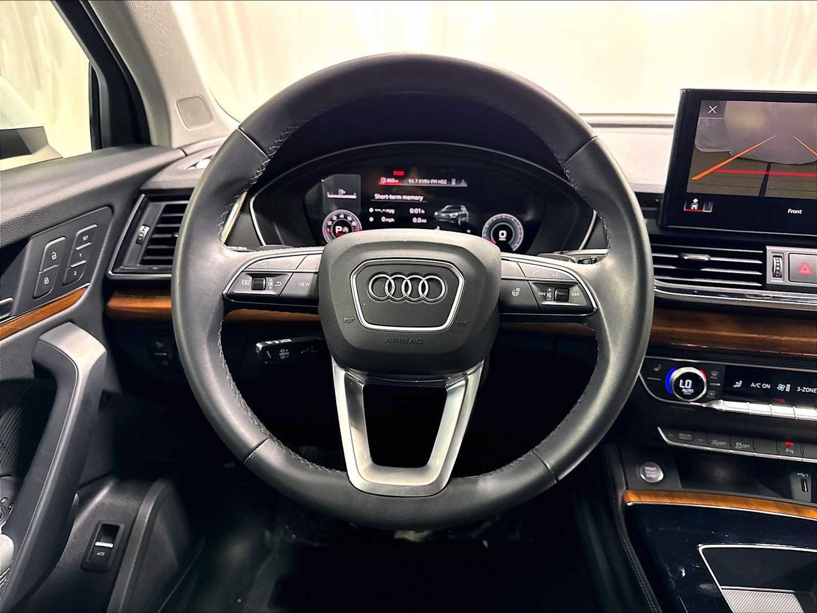 Used 2023 Audi Q5 2.0T Premium Plus w/ Premium Plus Package AWD/4WD image 18
