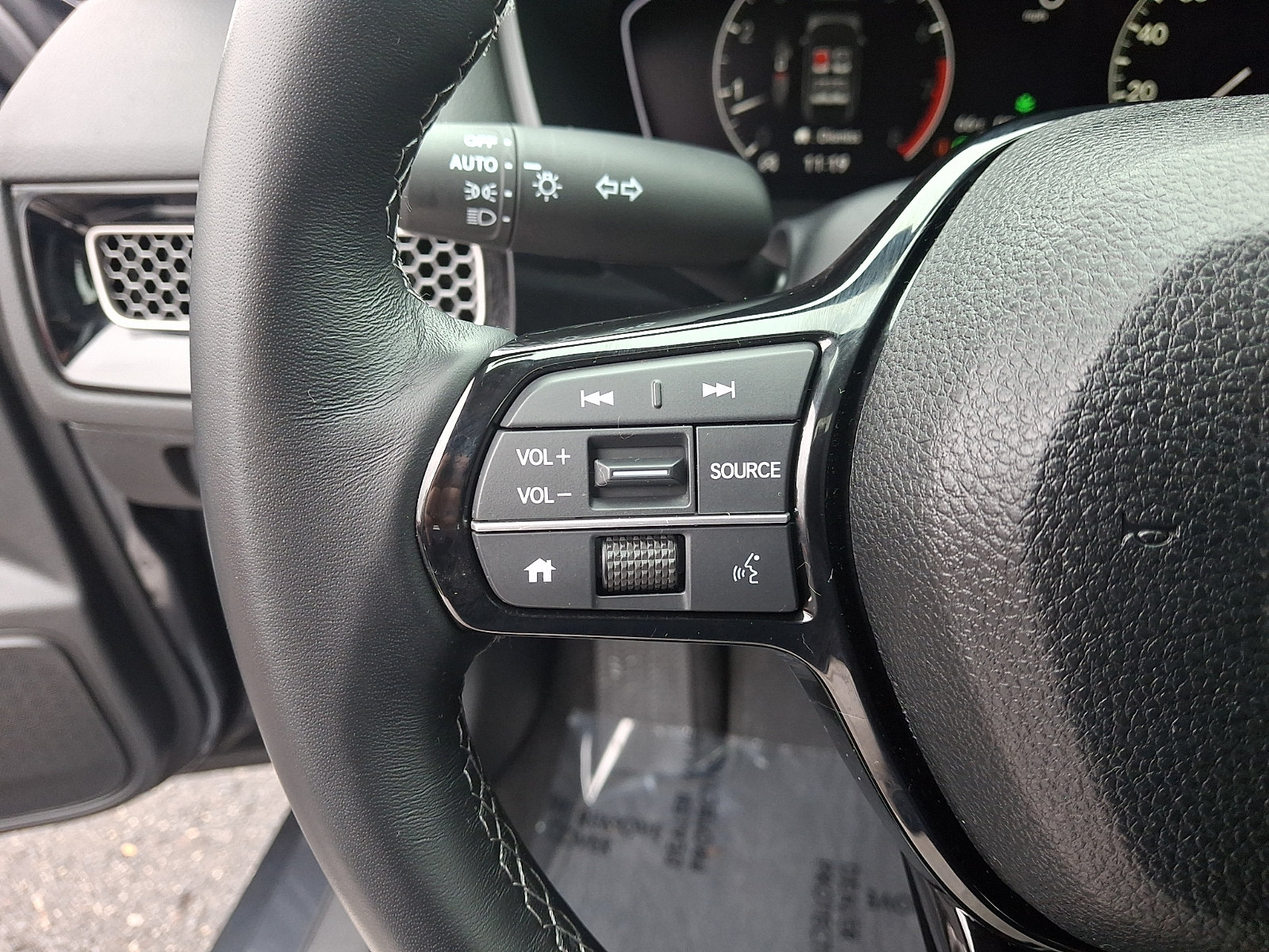 Certified 2024 Honda Civic EX image 21