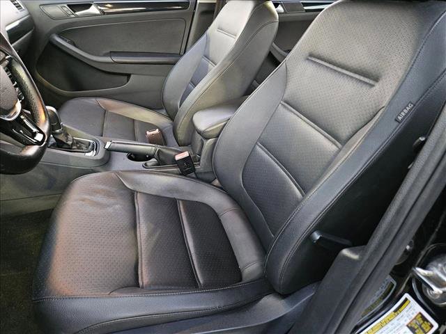 Used 2017 Volkswagen Jetta SEL image 14