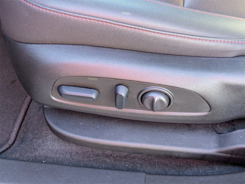 Used 2025 Chevrolet Blazer RS image 16