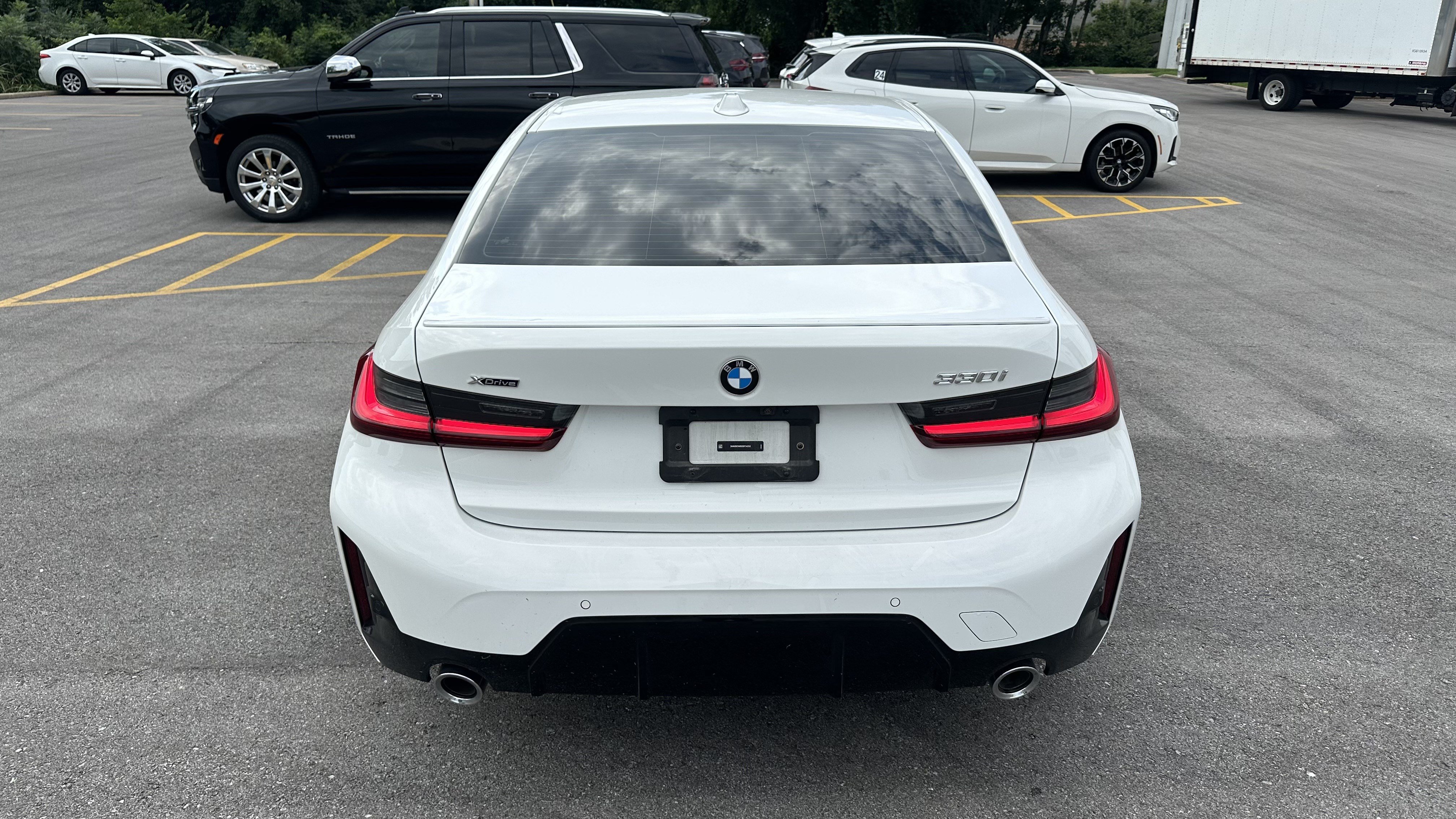 Used 2025 BMW 330i xDrive Sedan w/ M Sport Package AWD/4WD image 9