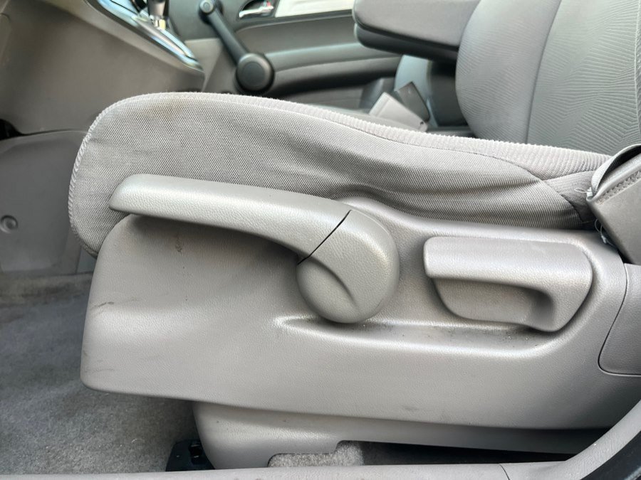 Used 2011 Honda CR-V LX image 12