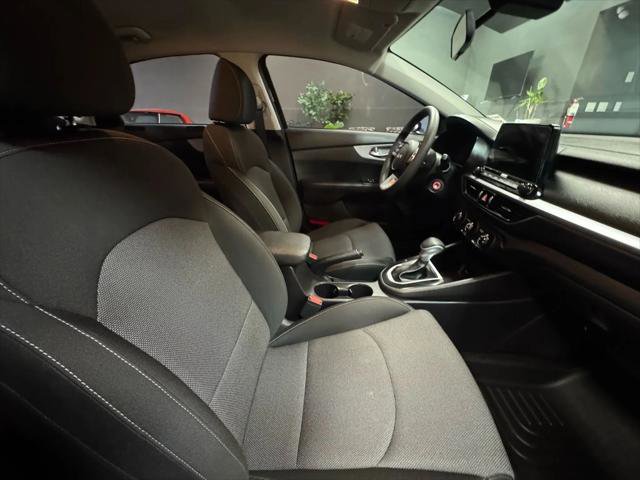 Used 2022 Kia Forte LXS image 10