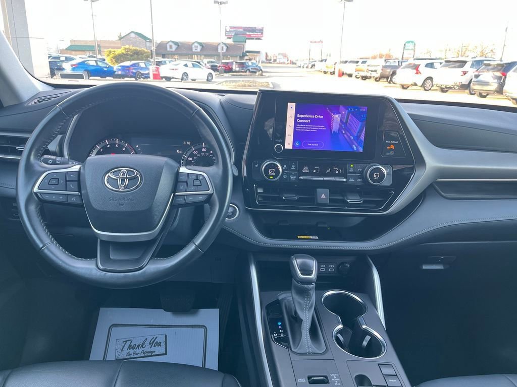 Certified 2024 Toyota Highlander XLE image 15