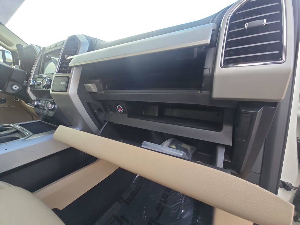 Used 2021 Ford F250 Lariat w/ Chrome Package image 18