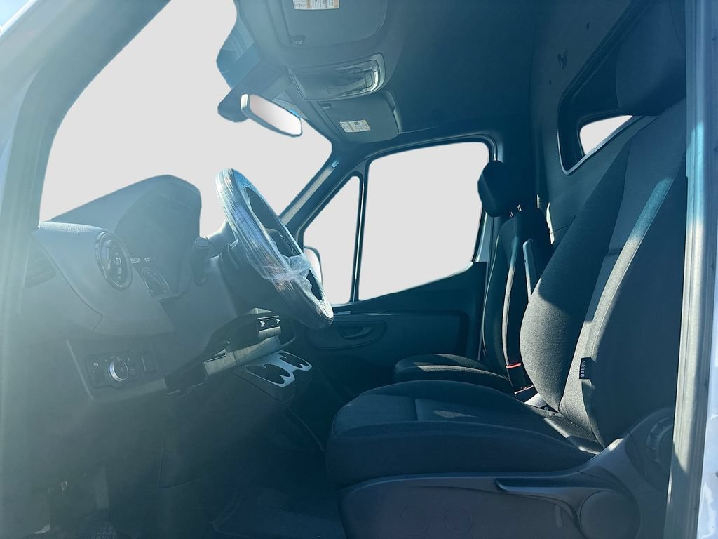 New 2025 Mercedes-Benz eSprinter 170 Cargo image 33