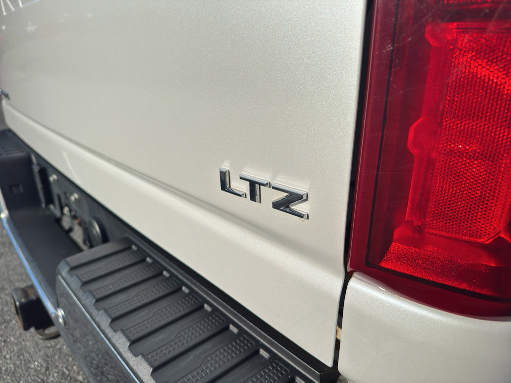 Certified 2023 Chevrolet Silverado 2500 LTZ w/ LTZ Premium Package image 7