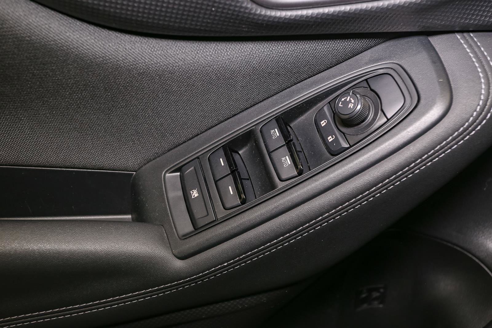 Used 2023 Subaru Forester Premium AWD/4WD image 45