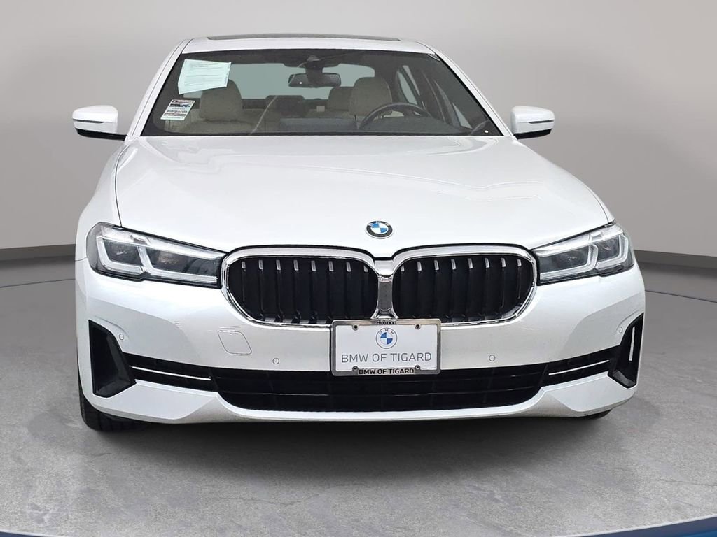 Certified 2022 BMW 530i xDrive w/ Convenience Package AWD/4WD image 2