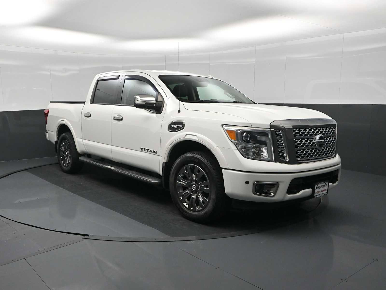 Used 2017 Nissan Titan Platinum Reserve image 2