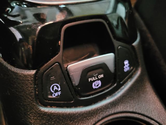 Used 2019 Jeep Compass Limited image 34