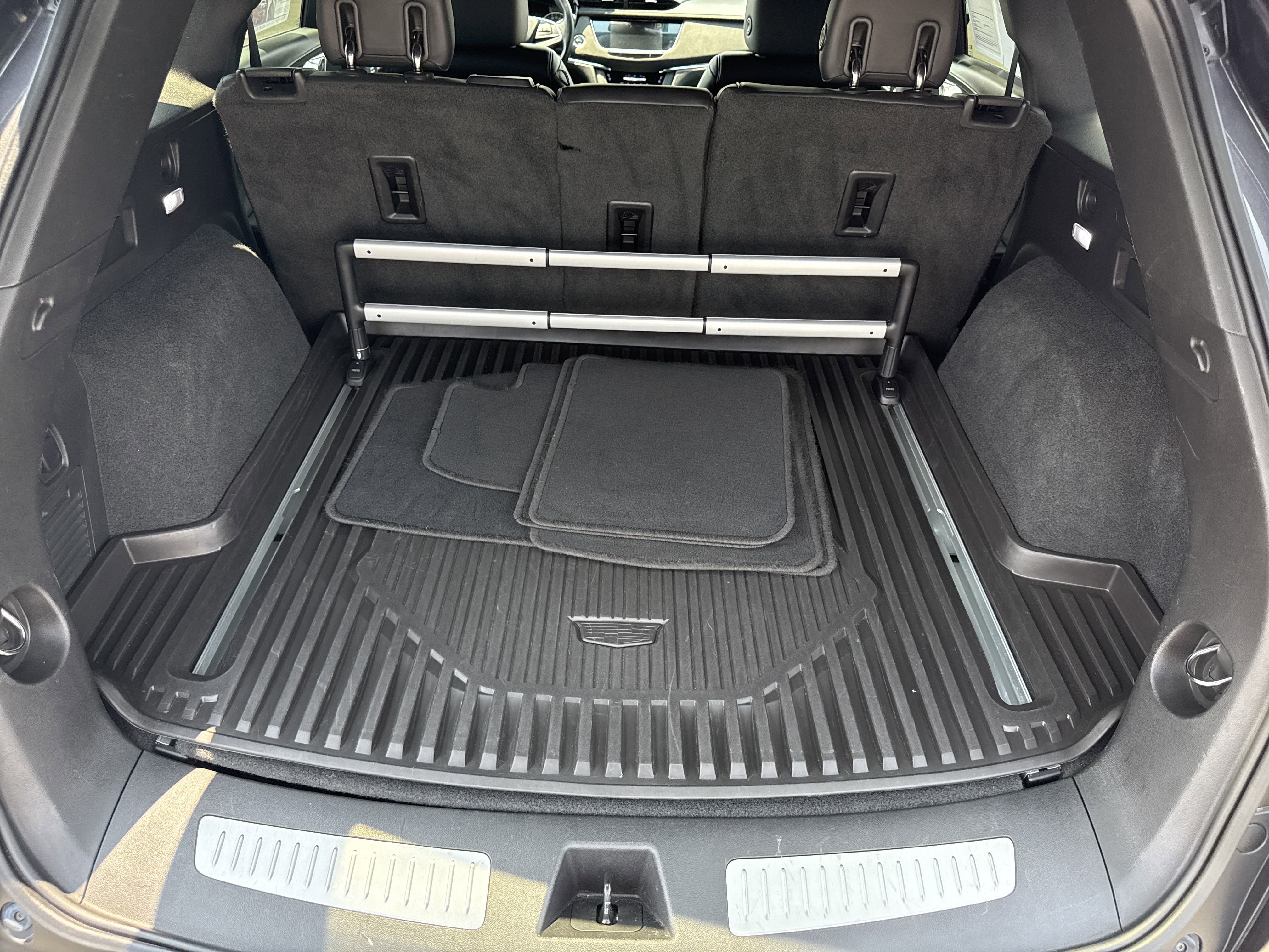 Used 2017 Cadillac XT5 Platinum w/ Driver Assist Package image 30