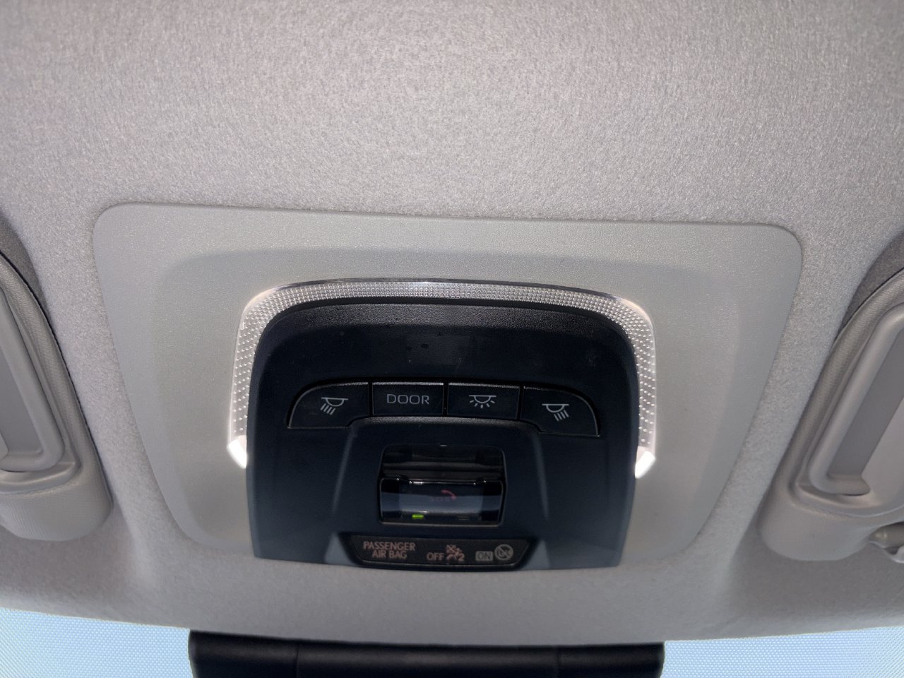 Used 2024 Toyota Corolla Cross LE AWD/4WD image 16