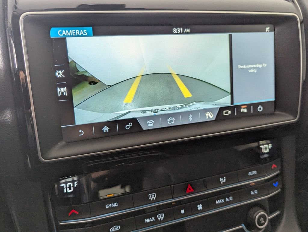 Used 2020 Jaguar F-PACE Premium image 23