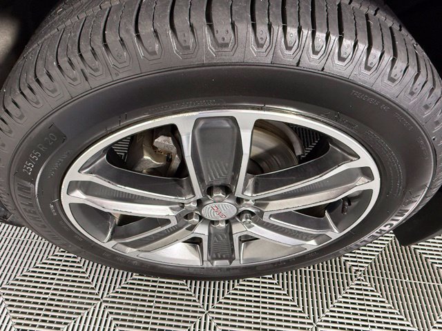 Used 2019 GMC Acadia Denali w/ Technology Package FWD image 14