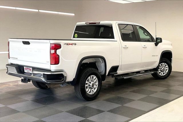 Used 2022 Chevrolet Silverado 2500 LT AWD/4WD image 13
