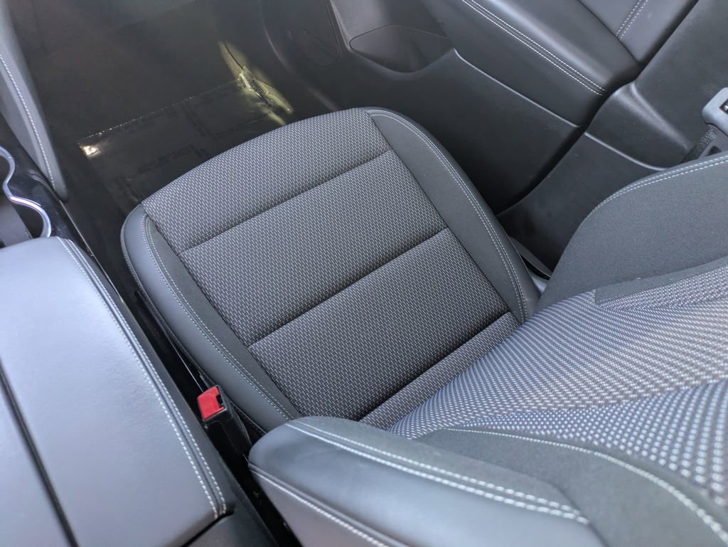 Used 2023 Buick Envision Preferred image 18