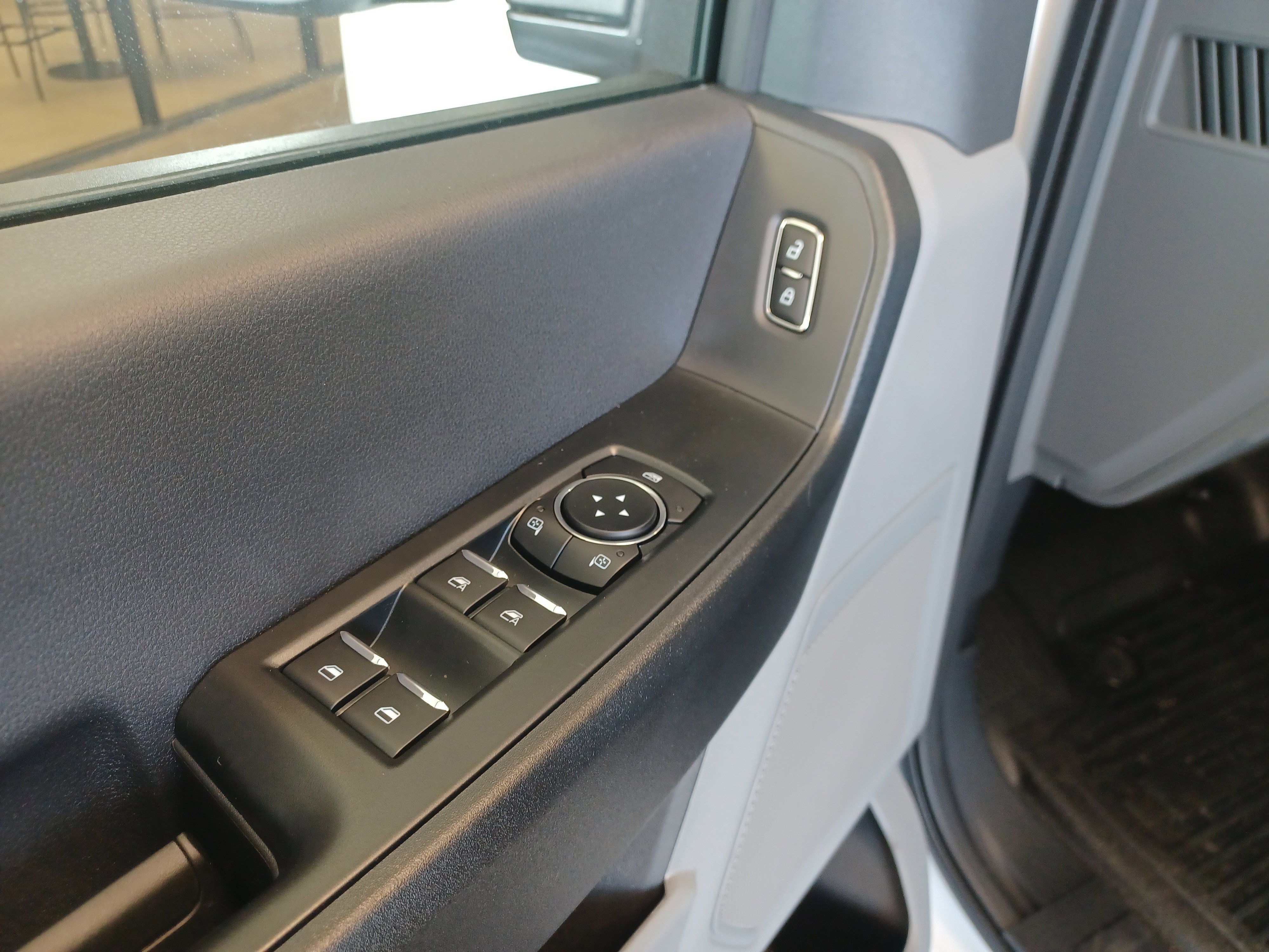 New 2026 Ford F250 XL w/ XL Off-Road Package image 12