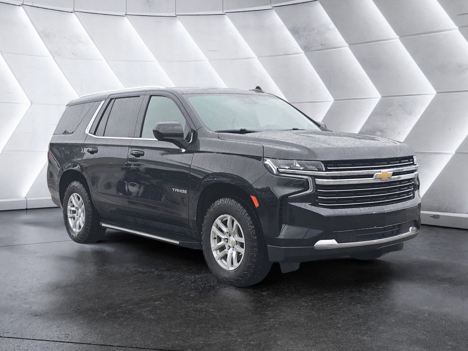 Used 2023 Chevrolet Tahoe LT image 2