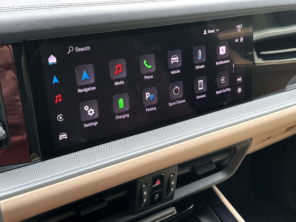 Certified 2025 Porsche Cayenne E-Hybrid AWD/4WD image 27