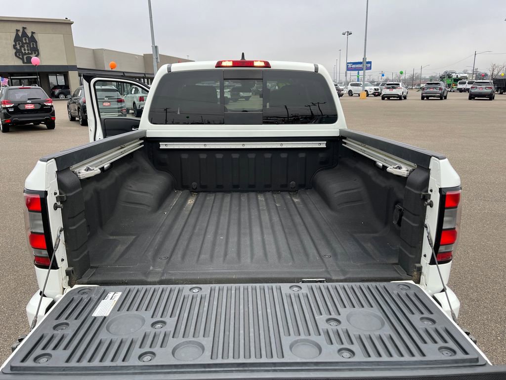 Used 2024 Nissan Frontier SV w/ SV Convenience Package image 28