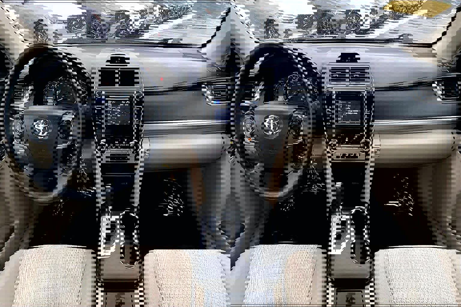 Used 2013 Toyota Camry LE image 15