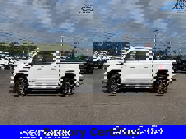 Certified 2022 GMC Sierra 1500 SLT w/ SLT Premium Package image 4