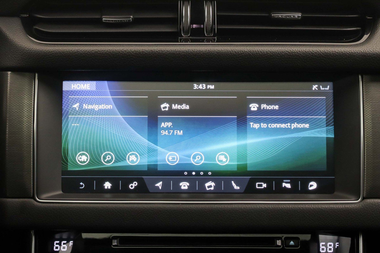Used 2018 Jaguar XF S RWD image 18