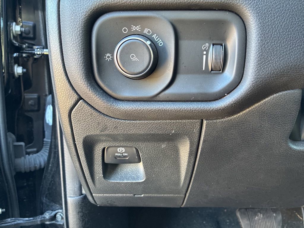 Used 2024 RAM 1500 Laramie image 14