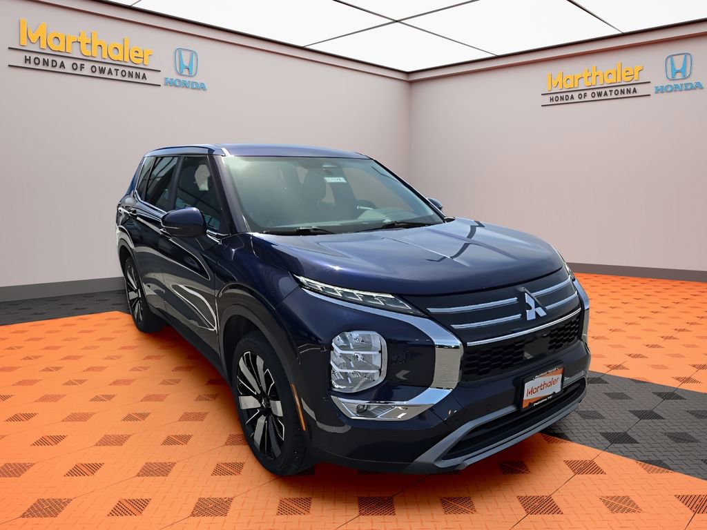 Used 2025 Mitsubishi Outlander SE AWD/4WD image 7
