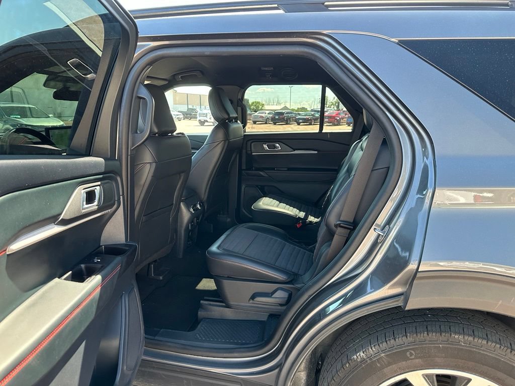 Used 2025 Ford Explorer ST-Line AWD/4WD image 20